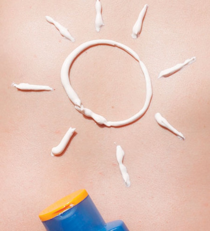 Sun-and-sunscreen_f