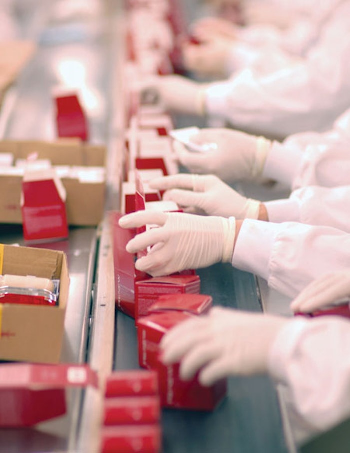Hand sorting on one of Avon’s current São Paulo production lines.