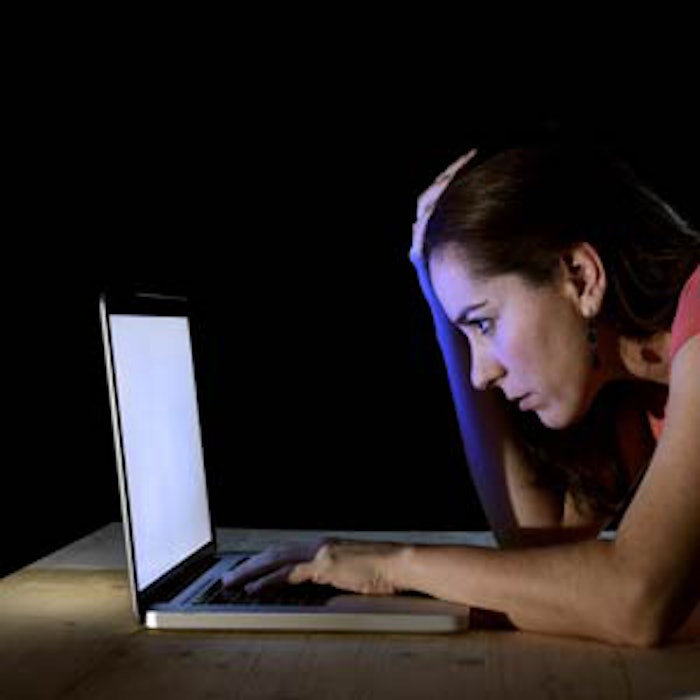 300_Woman_Computer_Panic