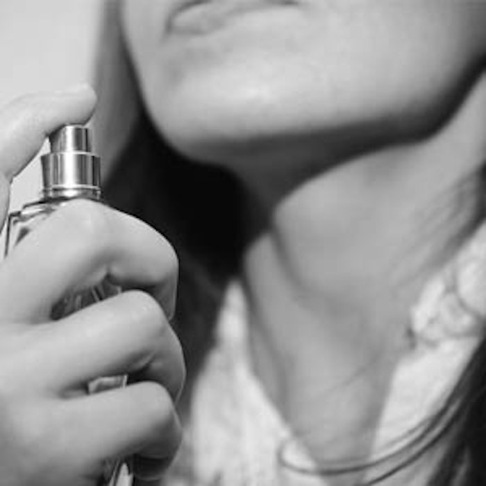 300_Woman_Fragrance_Spray
