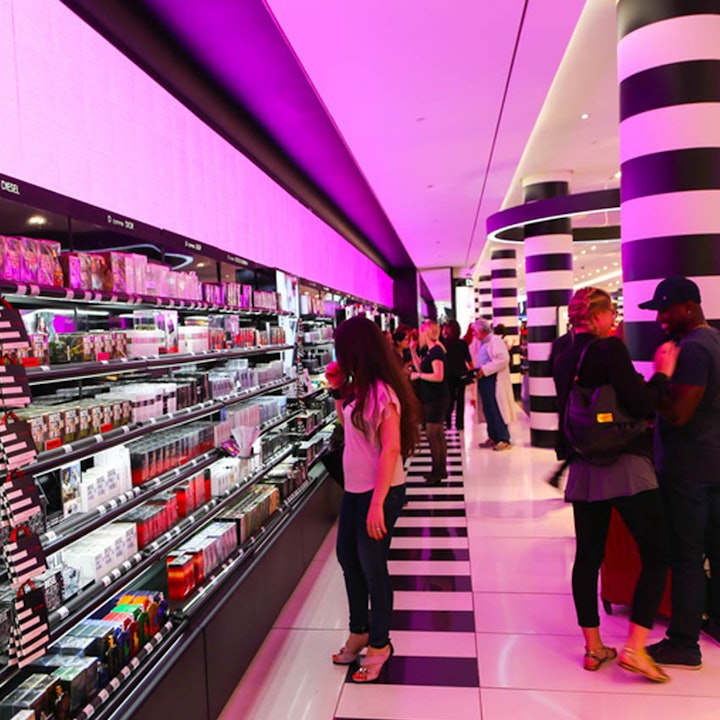 Cosmetics retailer Sephora postpones opening of Iran shops end-2017 -  sources