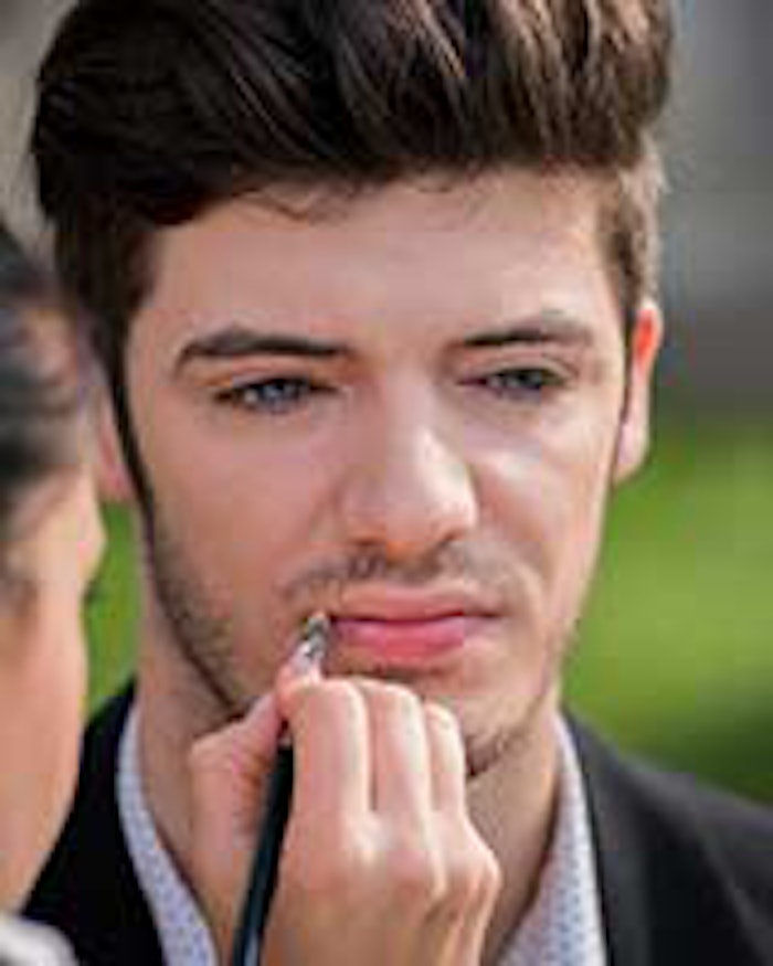 GCInews_malemakeup_200