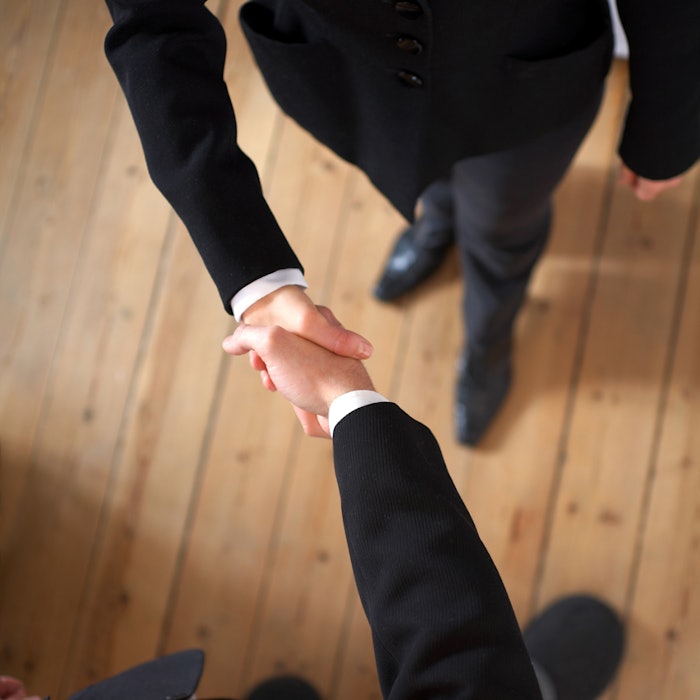 Isolated Handshake in high resolution