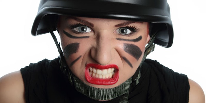 WomanRiotGearHelmet850x425