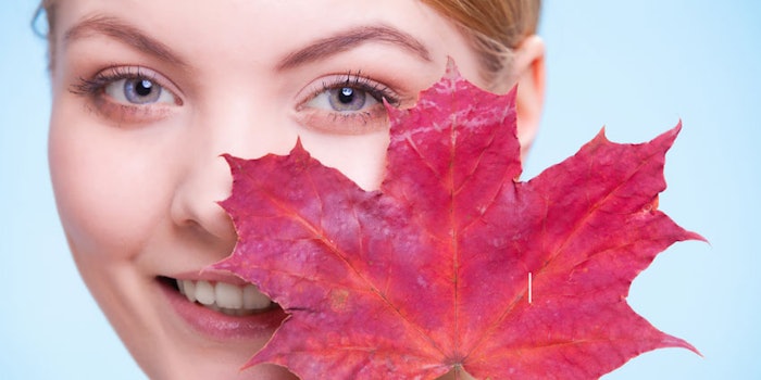 WomanYoungRedMaple850x425
