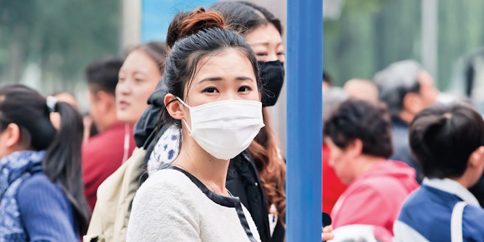 woman_facemask.jpg425