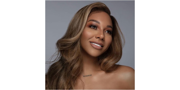 @MunroeBergdorf / via Twitter