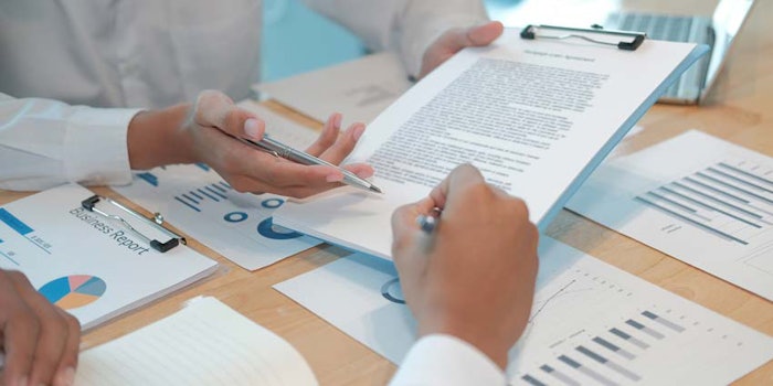 SigningOffBusinessDeal850x425