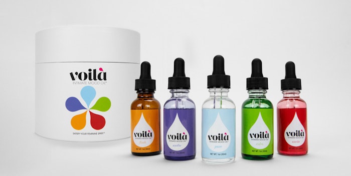 Voilà Intimate Mood Oil features five natural lubricants for women.