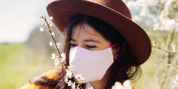 Whether wearing disposable or reusable face masks, consumers have been plagued by skin irritation