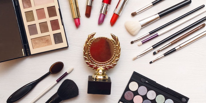 CosmeticsAwardTrophy_850x425