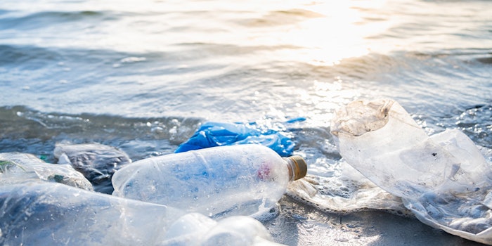 Each year 8.8 millions tons of plastic leak into the ocean with packaging being the number one generator of waste in the world.
