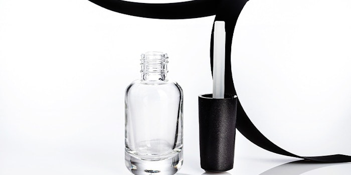 Applicator 15 was developed to offer precision product usage of perfumes, essential oils and certain skin care products.