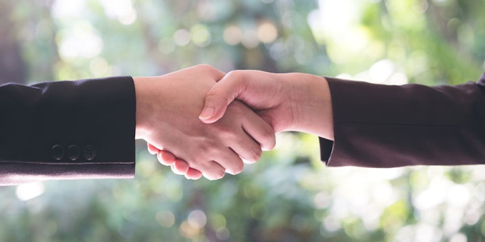GreenBusinessDealHandshake_850x425