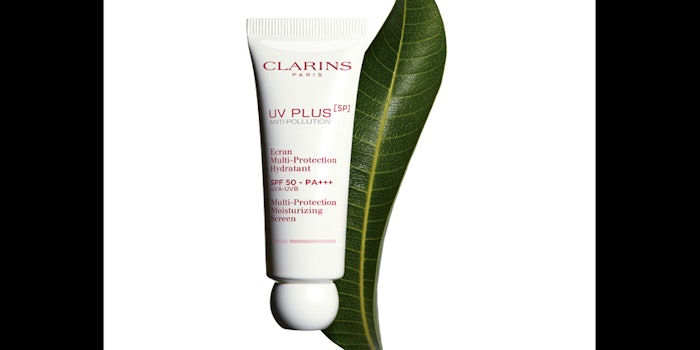The packaging is made from recycled materials such as recycled PET.