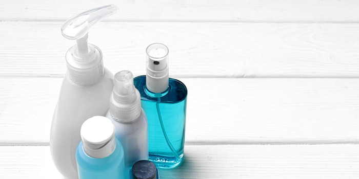 HandSanitizerBottleCollectionWoodBackground_850x425