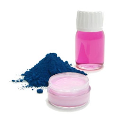 When creating BLUSH Oléoactif, our newest all-natural active ingredient, Hallstar France was able to demonstrate how improvements in the clinical signs of sensitive skin could bring positive emotional benefits. Test subjects’ verbatim responses to seeing their reflection in the mirror, often a highly emotional exercise, were submitted to a quantitative statistical analysis. The results showed clearly that BLUSH Oléoactif improves, at the clinical level, skin condition, general emotional state and self-perception. Further, the Mirror Test™ corroborated the results of an earlier in vivo study showing that BLUSH Oléoactif visibly reduces redness and protects the skin barrier, promoting a healthy appearance.