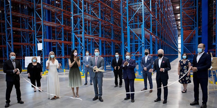 From left to right: François Clément, Sylvie Séguin, Vanessa Clémendot, Marwah Rizqy, Emmanuel Homet, Frank Kollmar, Kelvin K. Mo, Alan DeSousa, Alexandre Lagarde, Stéphane Paquet, Karine de Bellefeuille and Mathieu Garneau. (CNW Group/L'Oréal Canada Inc.).