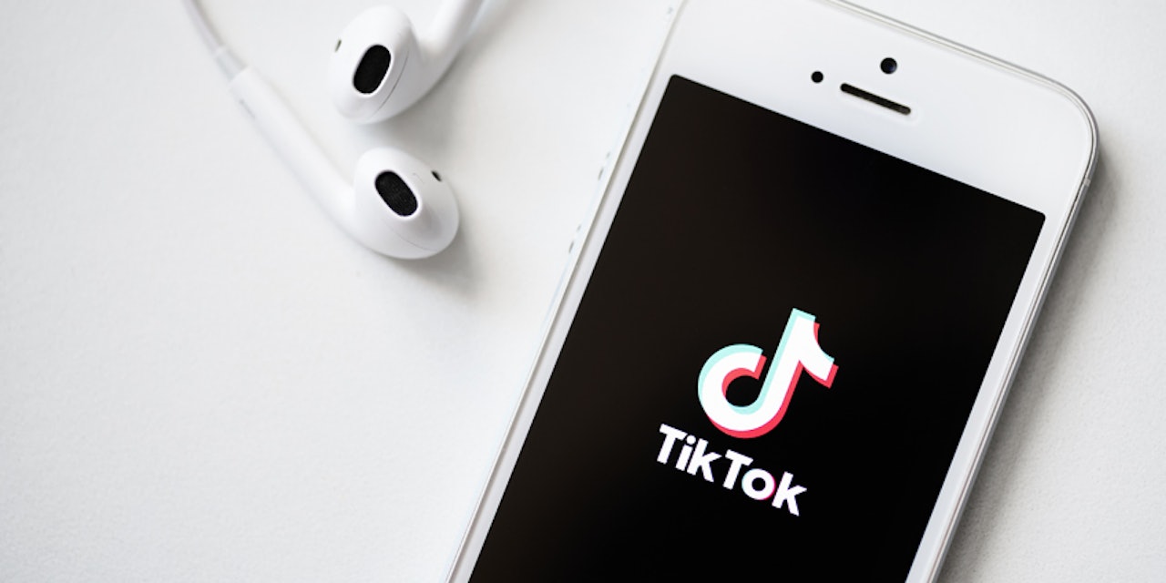 Tik Tok x L'Oreal Test e-Commerce Function | Global Cosmetic Industry