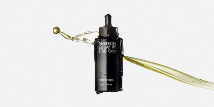The formula contains five pure organic, cold-pressed plant oils.