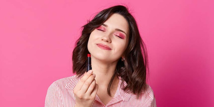 WomanEyesClosedFeelingMakeup_850x425