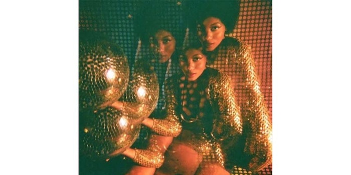 The website also includes curated content from content creators and social engagement tools.