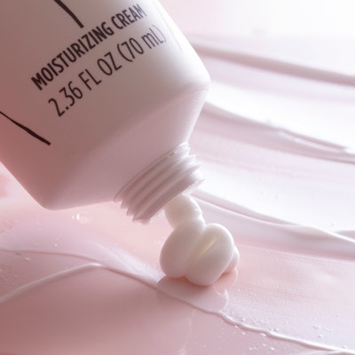 conditionHer can also be used by men on the face and beard to soothe razor burn and reduce razor bumps.