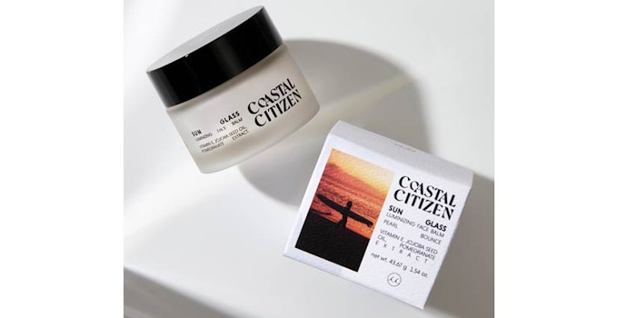 Sun Glass Luminizing Face Balm is a multifunctional light-reflecting, versatile balm that intends to hydrate skin and lock in moisture while leaving skin dewy and glowing.