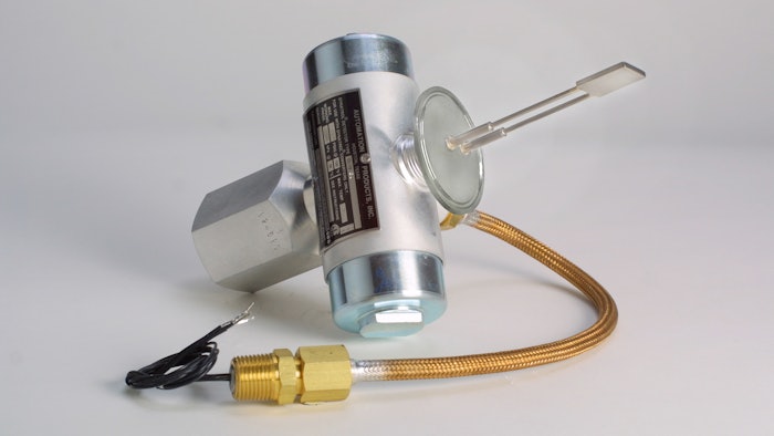 The Dynatrol GJ-CIP Level Switch measures dry bulk solids—from 15 lbs. to 60 lbs.—as high or low point level indicators.