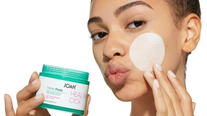Heal Me Cica Toner Pads are infused with willow bark extract and Centella Asiatica.