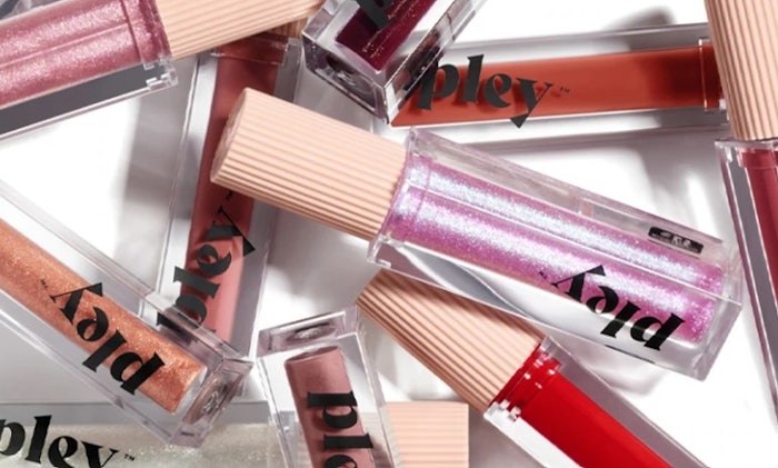 The brand boasts its sustainable packaging, cruelty-free formulas and plastic neutrality.