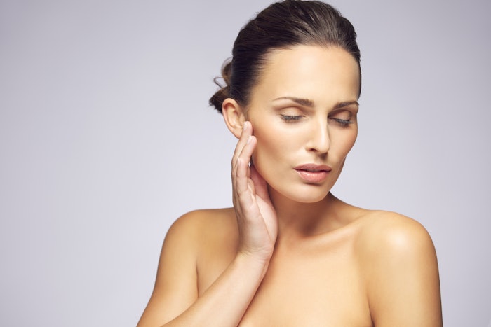 JD Lusteris is a multifunctional emollient that has been found in clinical studies to improve the skin barrier with favorable sensory.