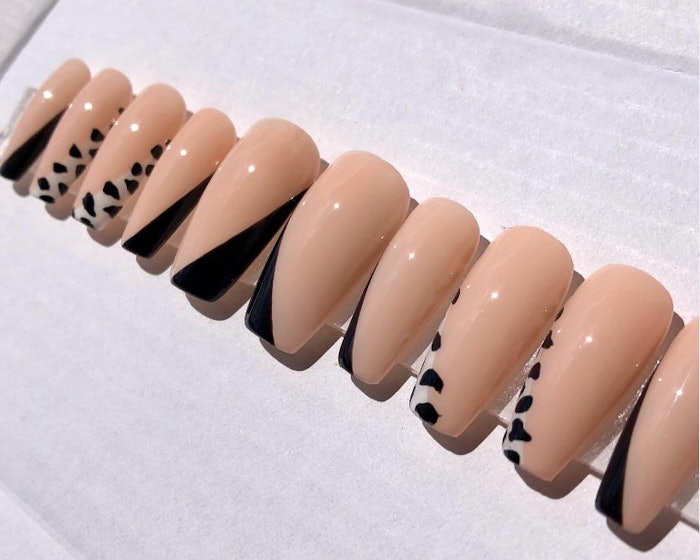 Press-on nail set with cut crease designs