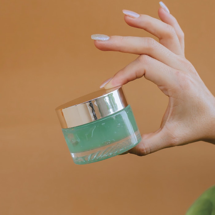 Packaging concepts are being steered toward popular formats, including refillables and monomaterials; photo by Carlos Rodríguez at Unsplash.