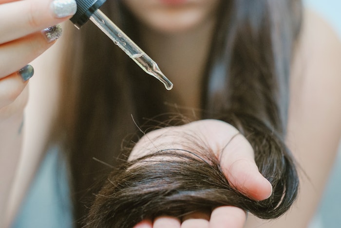 A recent study conducted by Bajaj Consumer Care Ltd, aimed to develop a method to measuring oil penetration into hair in correlation to hair thickness and tensile strength.