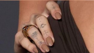 Hailey Bieber's manicure at the 2nd Annual Academy Museum Gala
