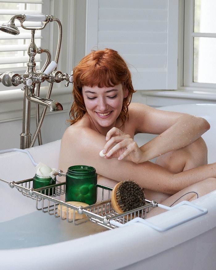 Following the bath, customers can use a Daily Stone on warm, dry skin for optimal absorption of its nourishing ingredients and scent.