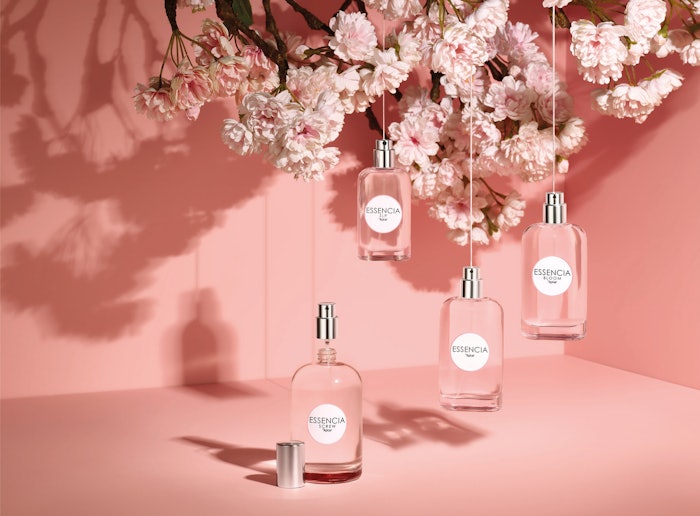 Aptar’s spray technology creates an authentic sensory experience, with a choice of dosages of 70, 100 or 130 ml per stroke, delivered in the brand’s chosen spray pattern.