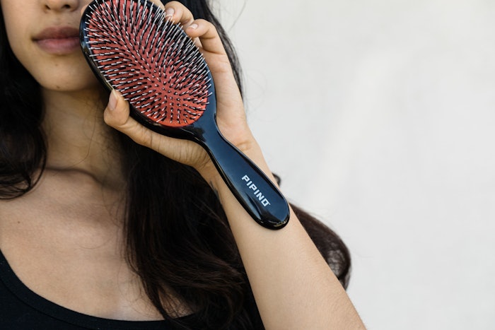 Get to know more about Pipino's Pro Brush, for you or your fellow stylist.