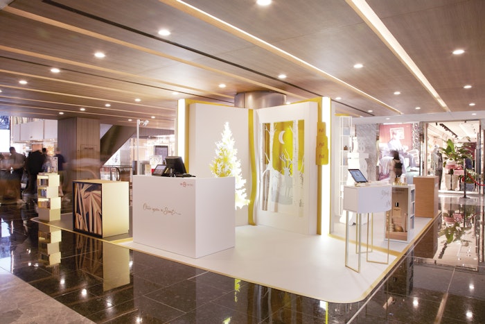 Coty's Once Upon A Scent is taking place throughout the Diwali, Christmas, and New Year festivities.