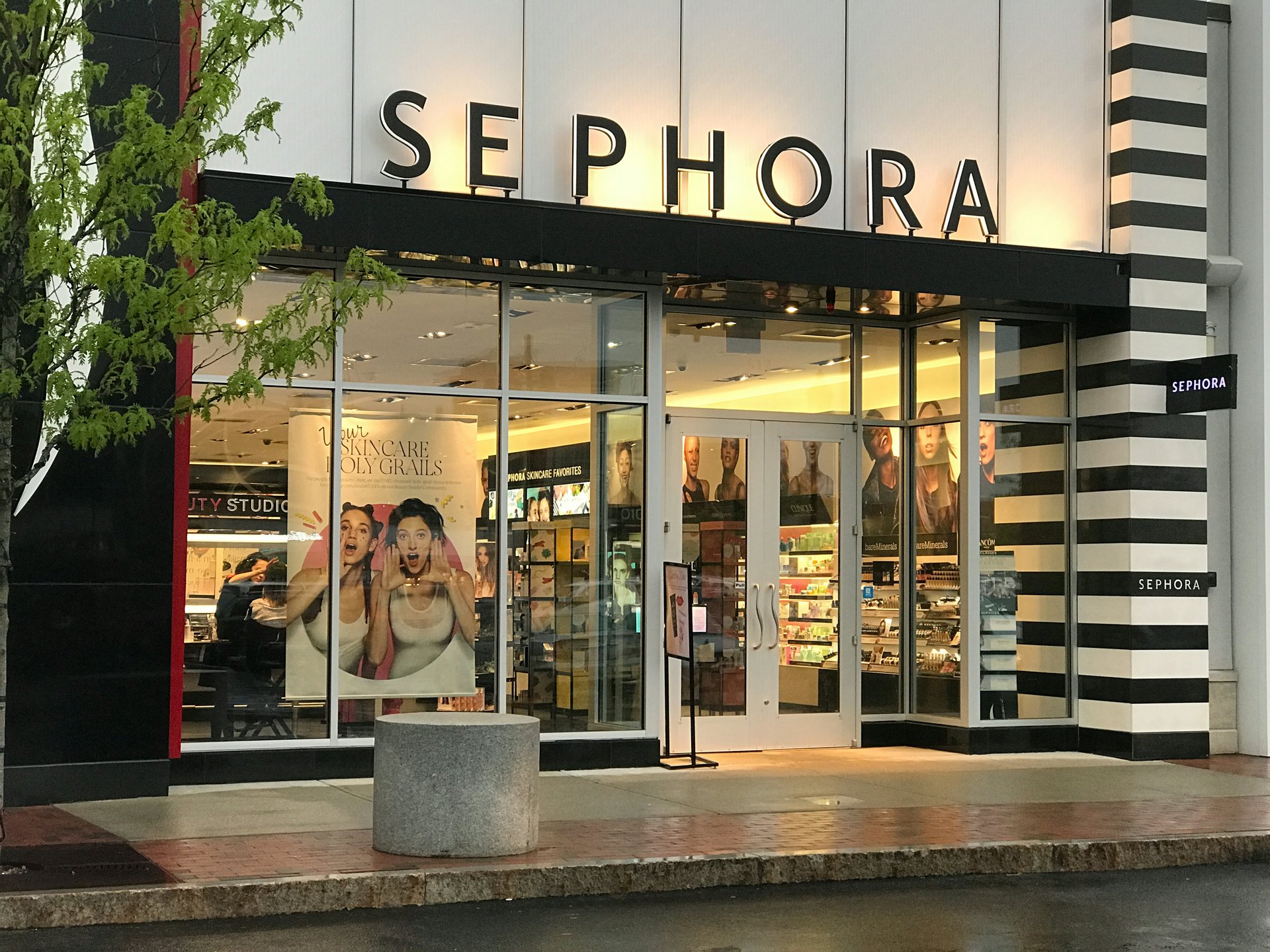Sephora x Cha Ling Highlight Retailer's Embrace of Chinese Brands