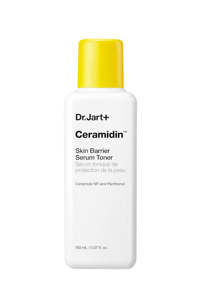The Ceramidin Skin Barrier Serum Toner boosts the skin barrier and deeply moisturize the skin.