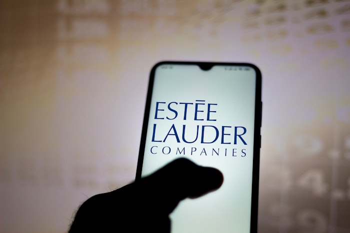 The app identifies makeup applied on a user’s face and assesses the uniformity and boundaries of application and coverage.
