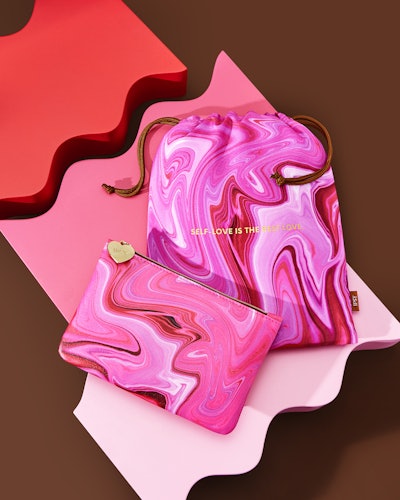 Ipsy has partnered with community activist and designer Dime Jones, founder of the non-profit Clean Up South Central, on a new Glam Bag design.