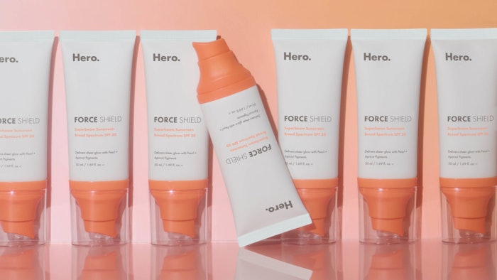 Key ingredients include zinc oxide for UVA/UVB defense and niacinamide kakadu plum for skin brightening.