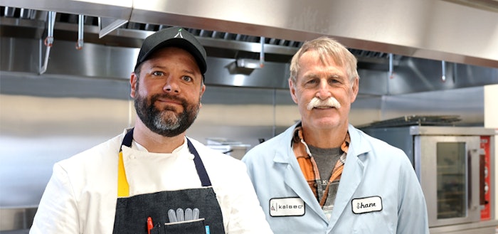 Kalsec principal flavor chemist Shane McDonald and lead scientist Ken Burns connect to discuss how flavorists can build culinary dimension with allium.
