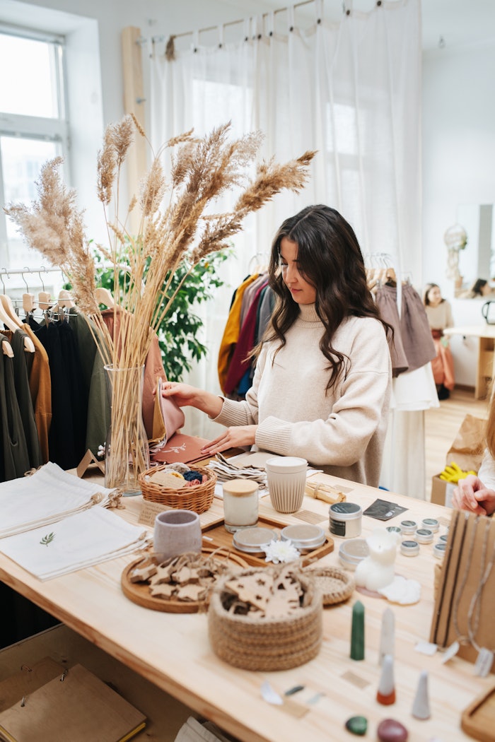 As composting takes hold of beauty care, more and more brands are coming out of the woodwork with new and improved products.