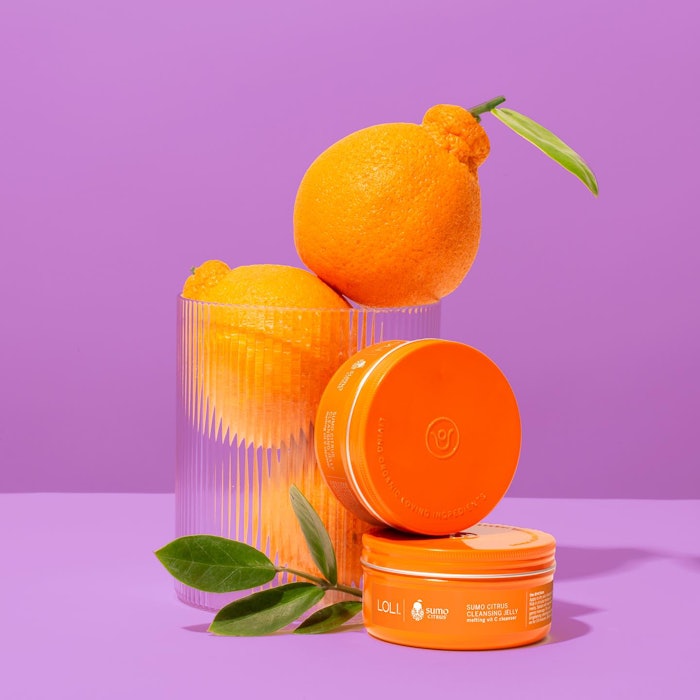 The namesake citrus is cultivated in California’s San Joaquin Valley and is known for its pronounced sweetness, large size and signature top knot shape.
