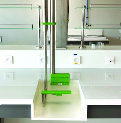 The smart-Flow guarantees absolute safety for laboratory operators while having the capability to not disturb the weighing phase.
