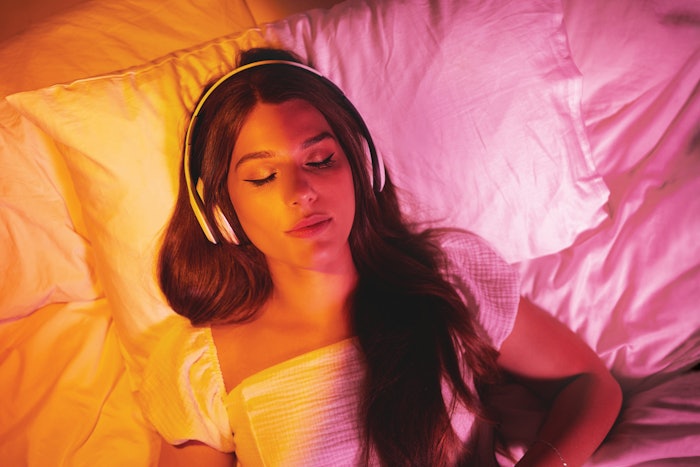 Roelmi HPC’s SelectSIEVE Zen (INCI: Ocimum tenuiflorum (holy basil) (and) Melissa officinalis (lemon balm) (and) Sambucus nigra (elderberry extracts) is an eco-sustainable phytochemical complex designed to promote mental relaxation and mood improvement. The technology is thereby ideal for beauty supplements that offer additional wellness benefits.